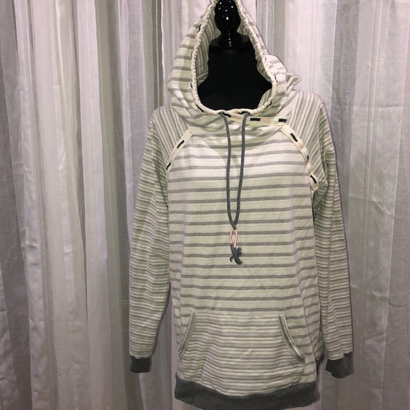 Maurices Tops - ❤️Light casual Maurices hoodie❤️